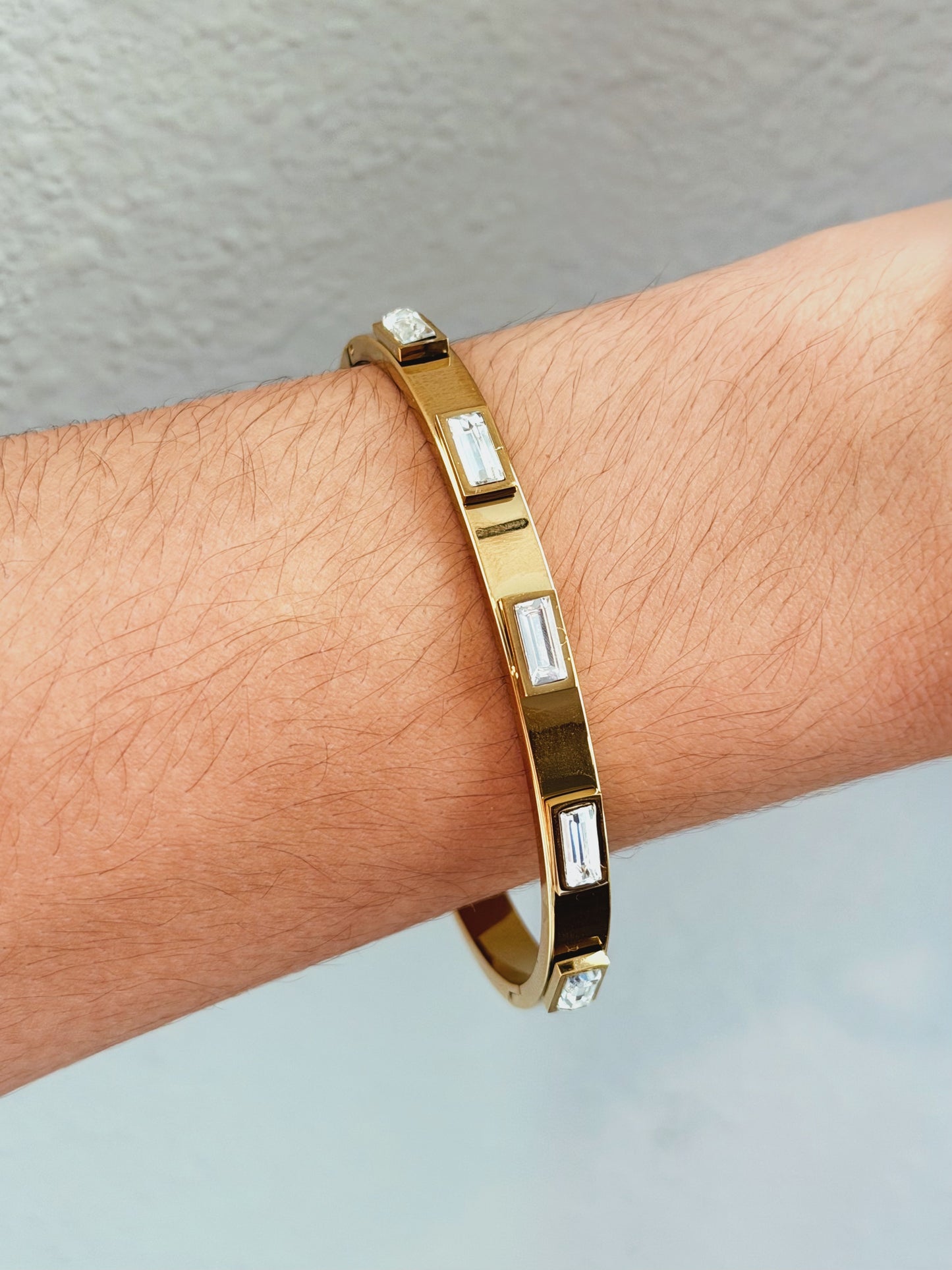 Stella Bangle
