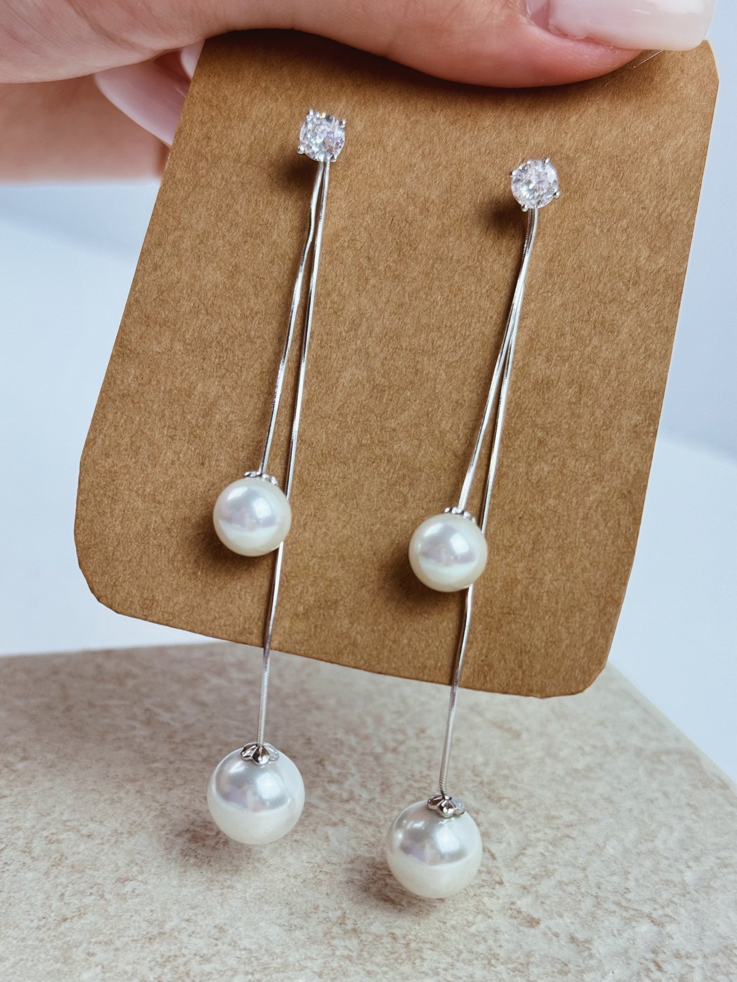 Mira Pearl Earrings