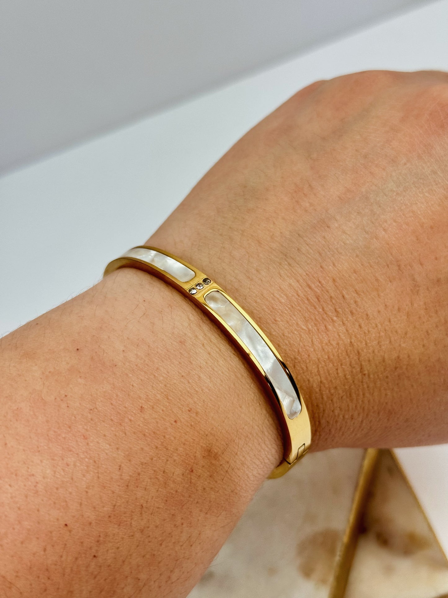 Stella Bangle