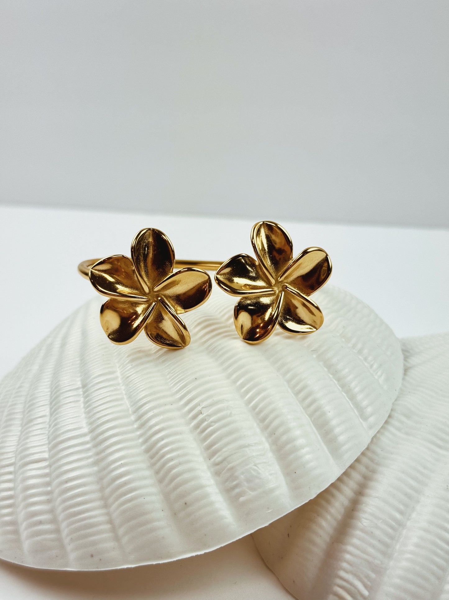 Flor Dorada - Cuff Bracelet