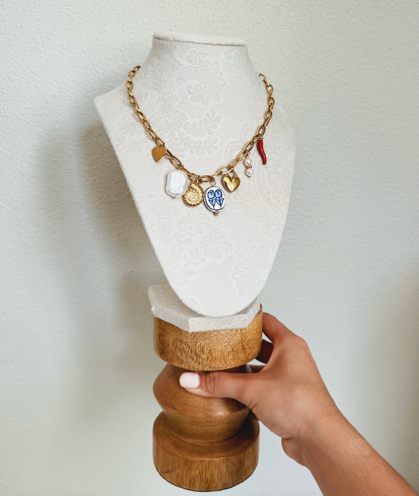Ainara Necklace