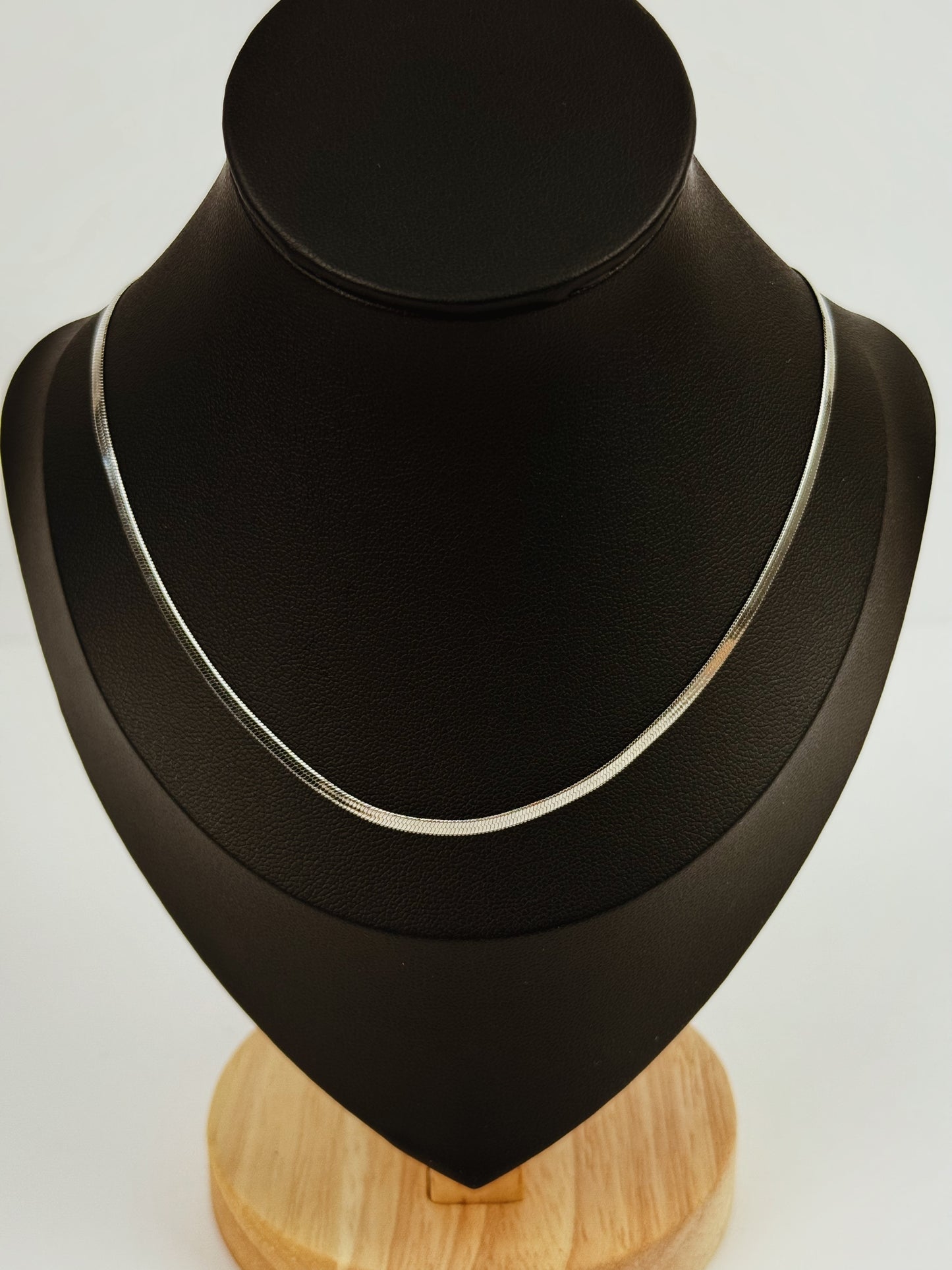 Sarahi Thin Necklace