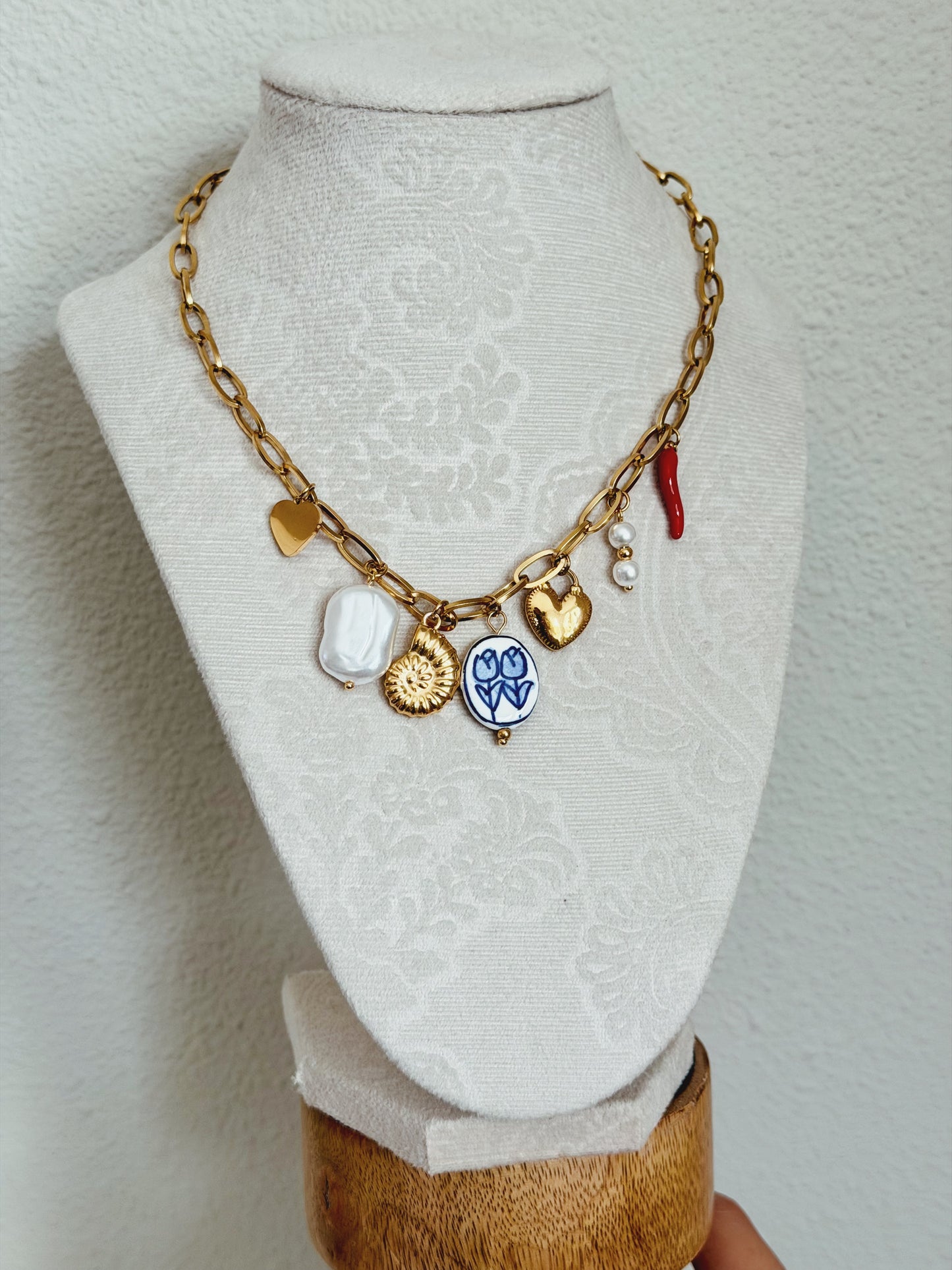 Ainara Necklace