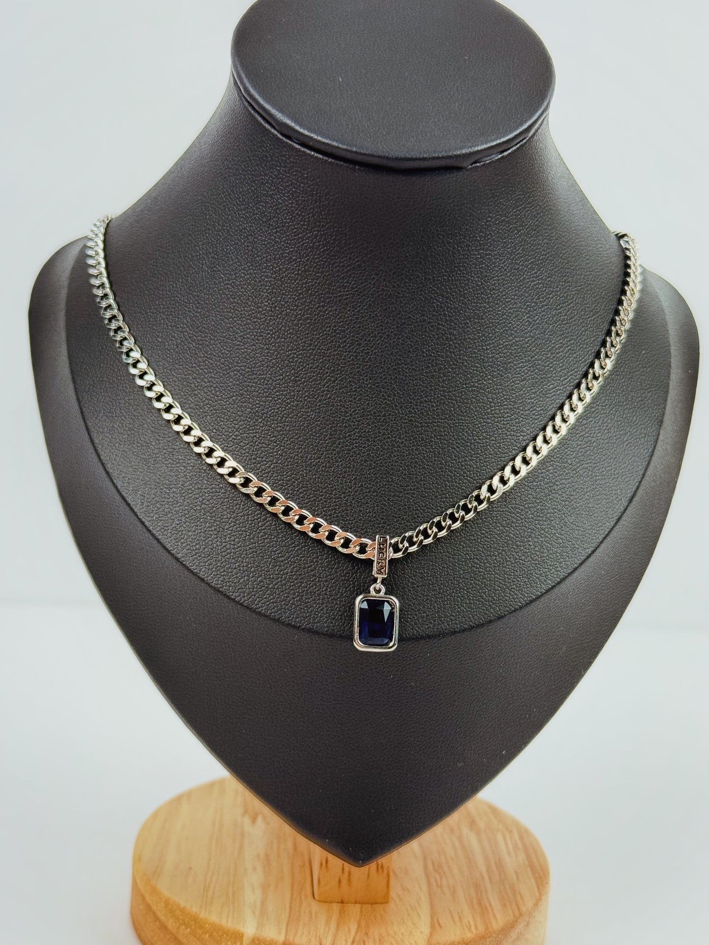 Laura Necklace