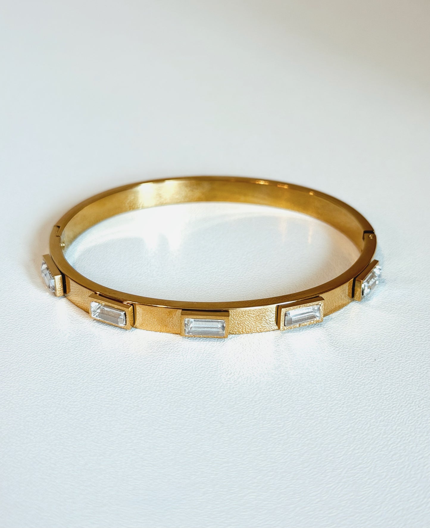 Stella Bangle