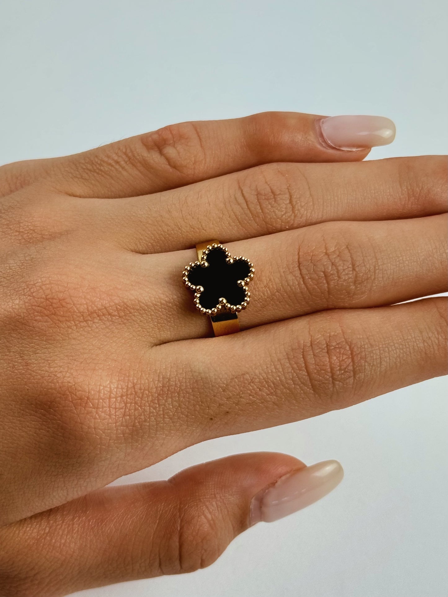 Clover Ring