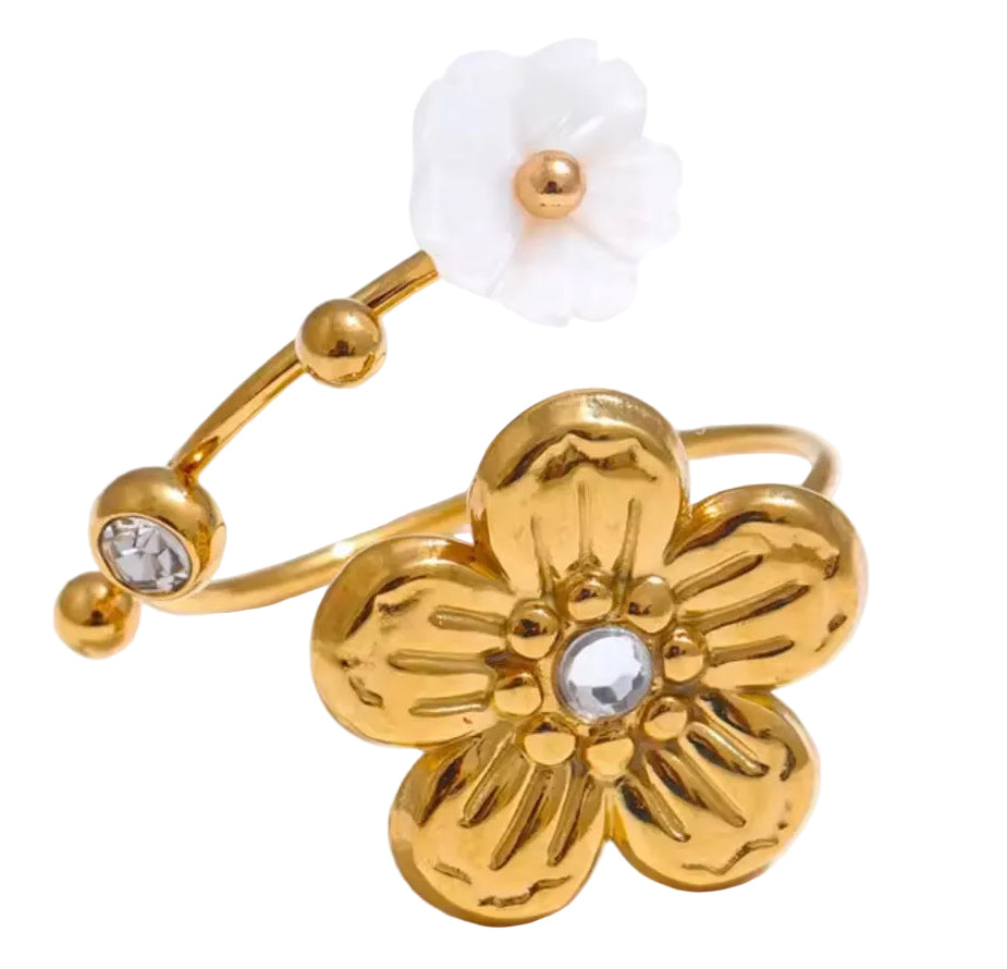 Amina Ring