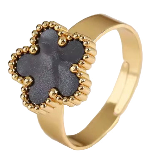 Clover Ring